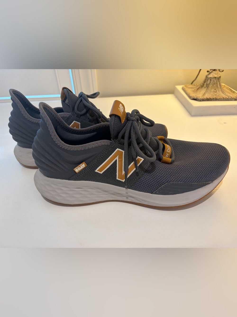 New Balance mens Fresh Foam ROAV running shoes in phantom grey size 12
